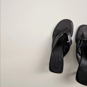 SOLDDD!! zara sandals